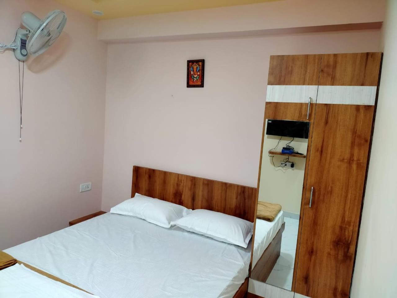 Mandara Comforts Hotel Bangalore Eksteriør billede